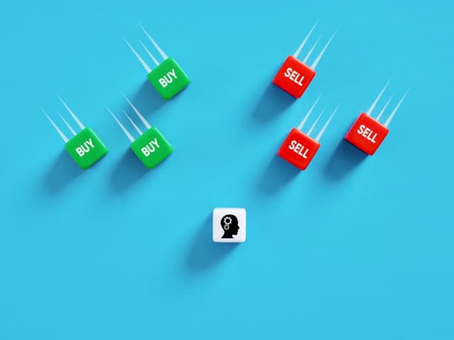 3 Trades in Palantir, Rocket Lab, SoFi as the $10,000 Portfolio Gets Going