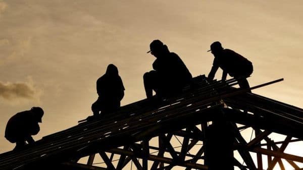 DR Horton Showcases Homebuilder Pain: 8 Key Items Shaping the Stock Market Tuesday