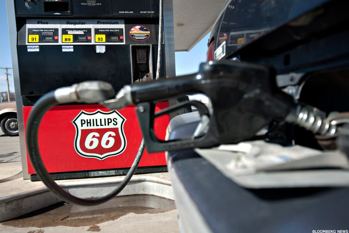 Updates on 5 Energy Names After Dramatic Crude Oil Price Change