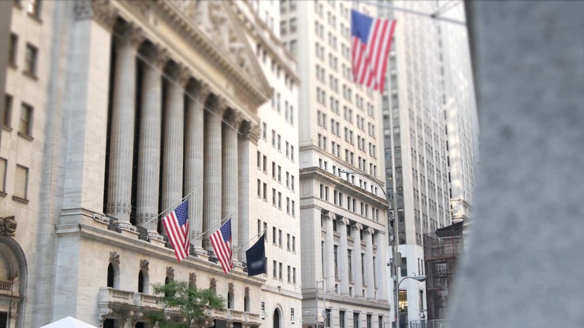 Positive Seasonality Fails as AI Trade Sees a Shift